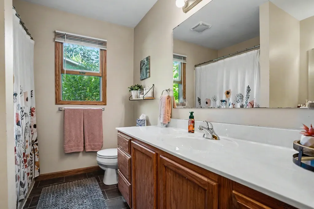 18341-43 148th Avenue Spring Lake Township MI 49456