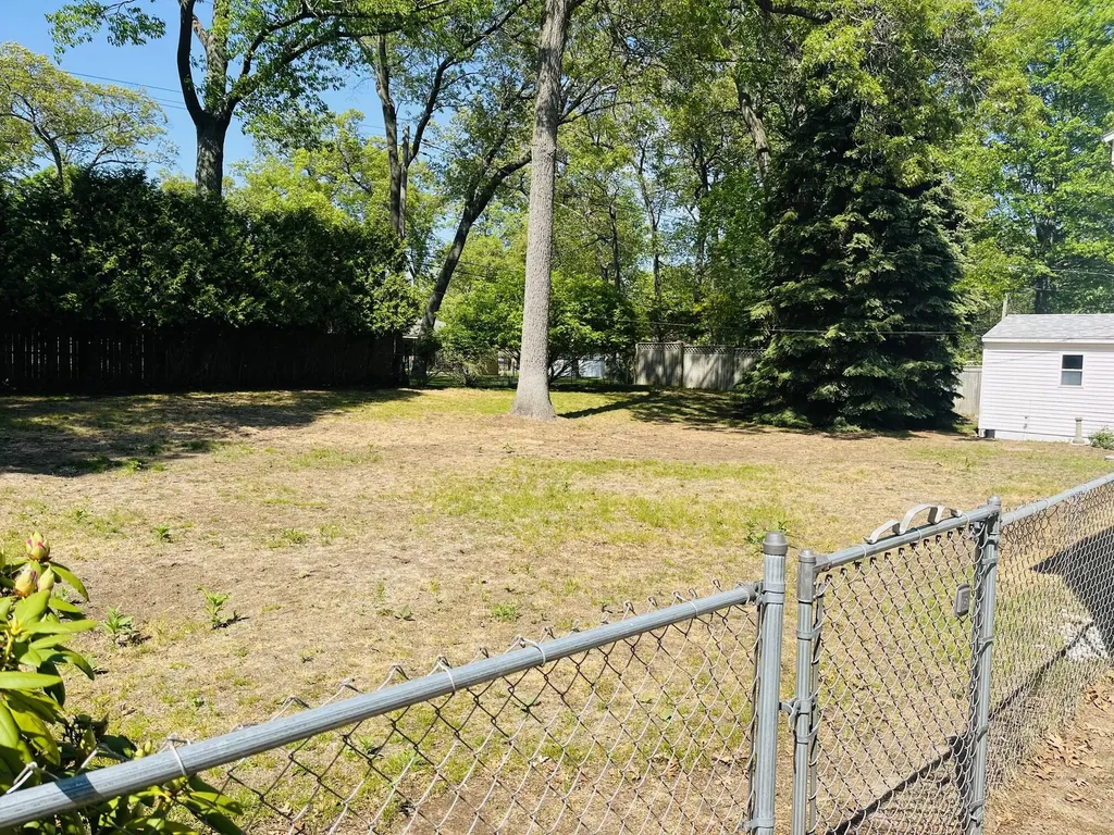 1892 Crestwood Lane Norton Shores City MI 49441