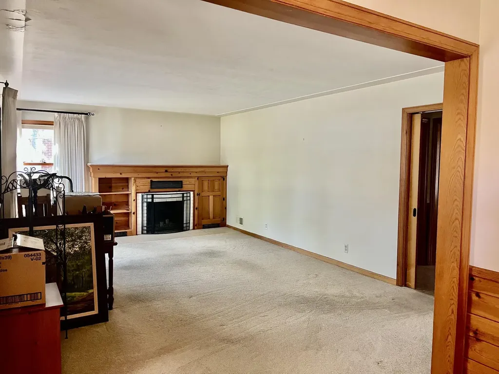 1892 Crestwood Lane Norton Shores City MI 49441