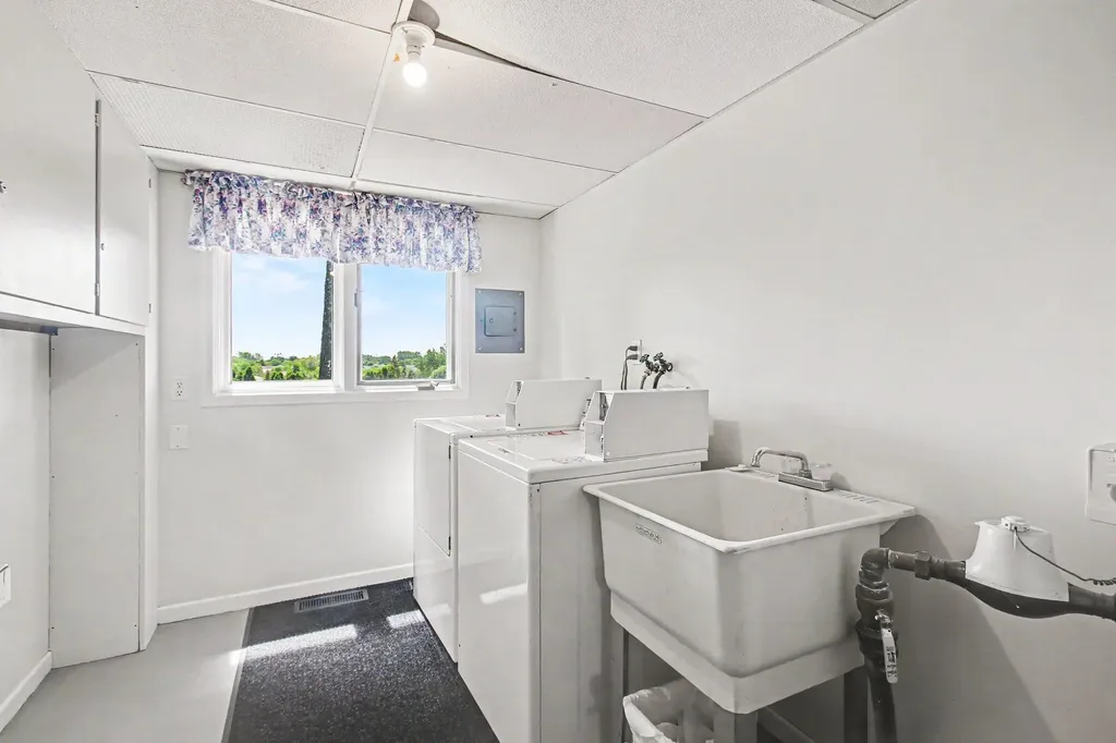 230 S State Street Zeeland City MI 49464
