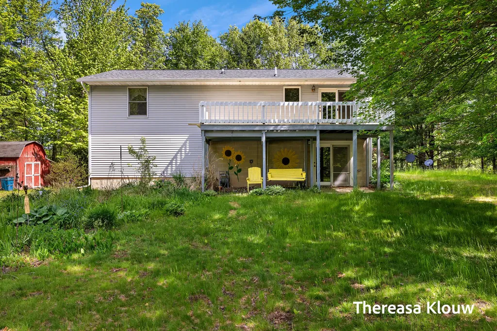 6969 E Pontaluna Road Fruitport Charter Township MI 49415