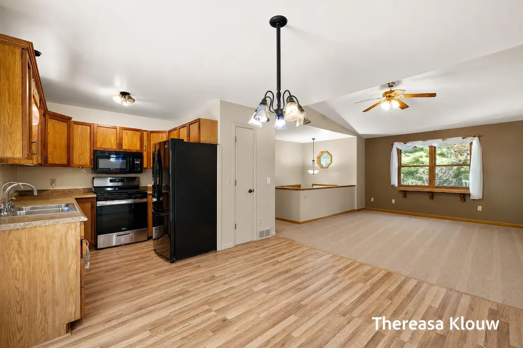 6969 E Pontaluna Road Fruitport Charter Township MI 49415