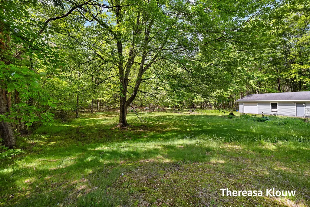 6969 E Pontaluna Road Fruitport Charter Township MI 49415