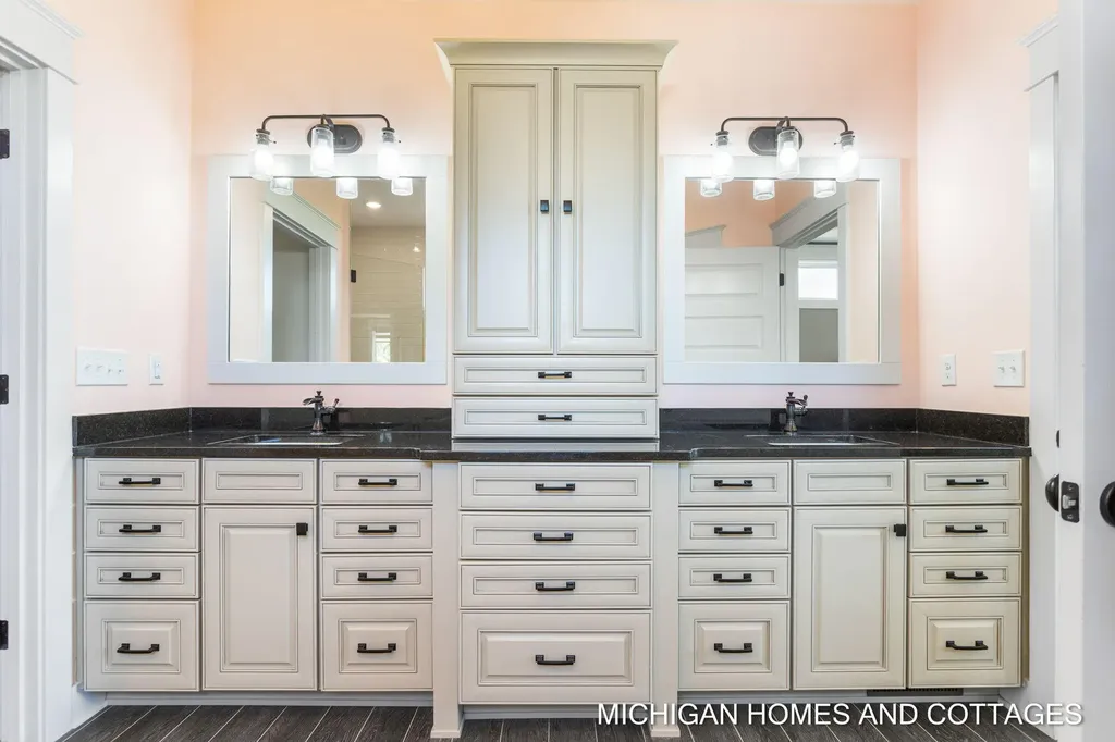 4401 Grand Point Holland Charter Township MI 49424