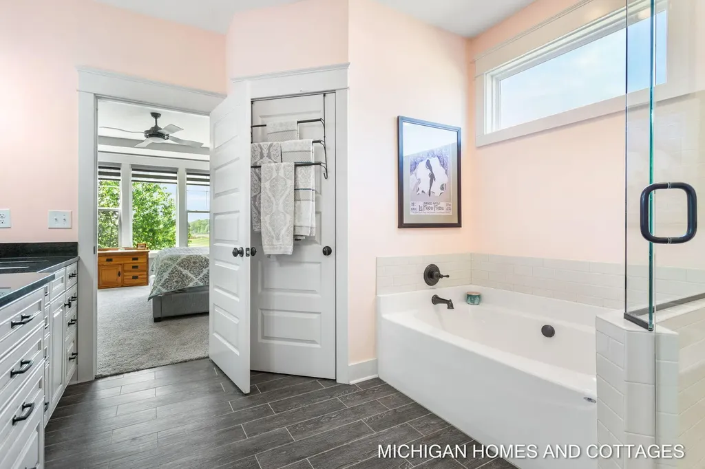 4401 Grand Point Holland Charter Township MI 49424