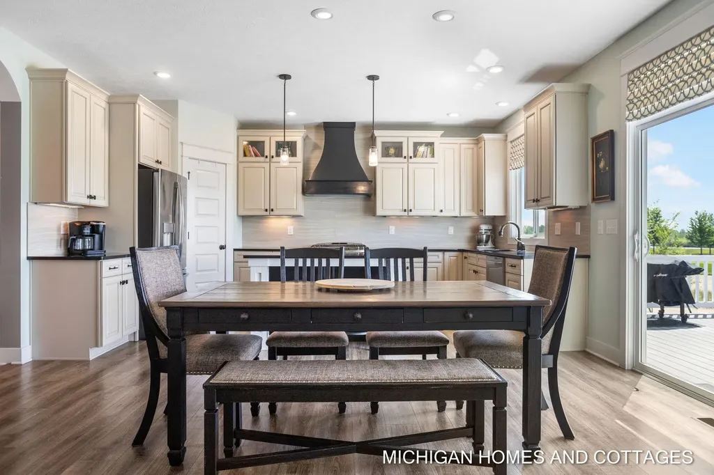 4401 Grand Point Holland Charter Township MI 49424
