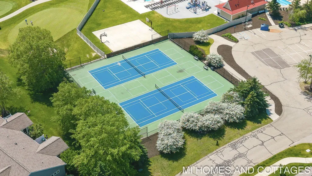 4401 Grand Point Holland Charter Township MI 49424
