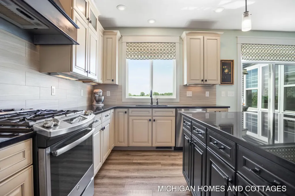 4401 Grand Point Holland Charter Township MI 49424