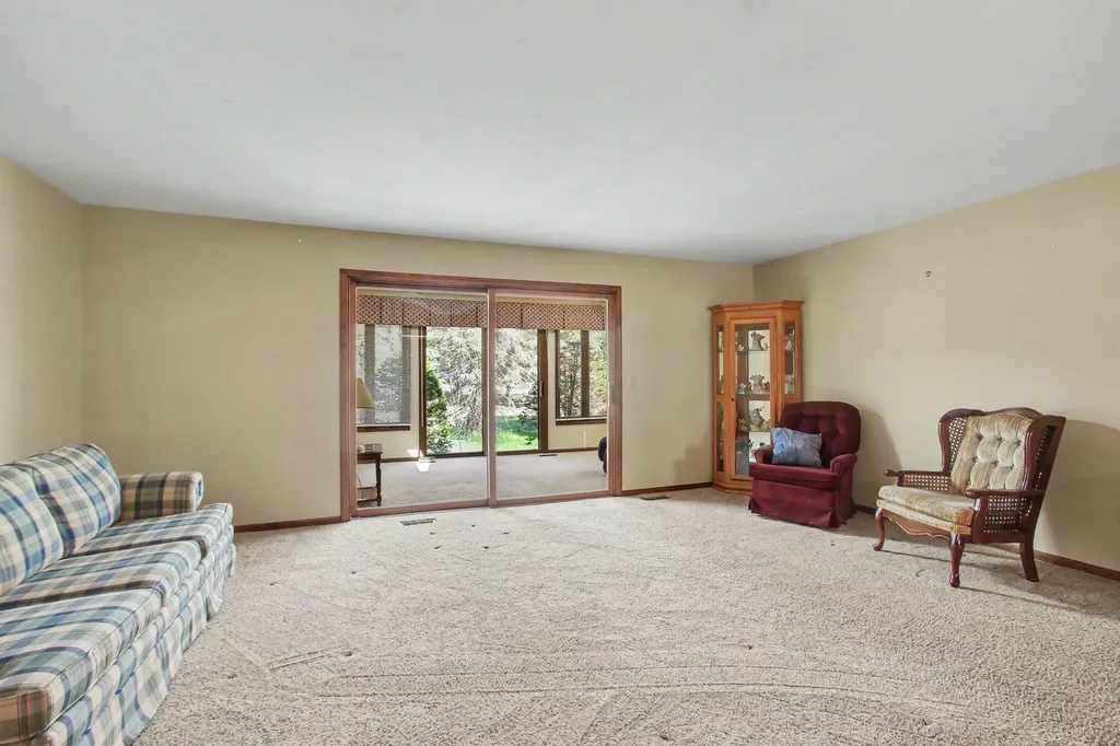 293 Chatham Avenue Holland City MI 49423