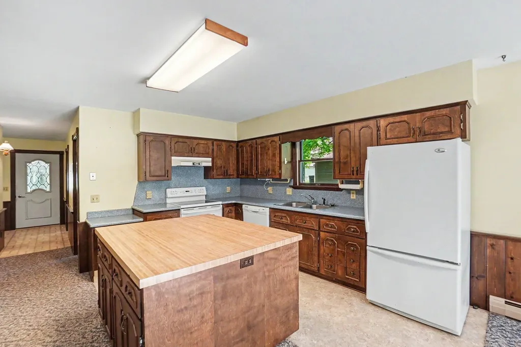 1060 N Meadowbrook Road Unknown City MI 49349