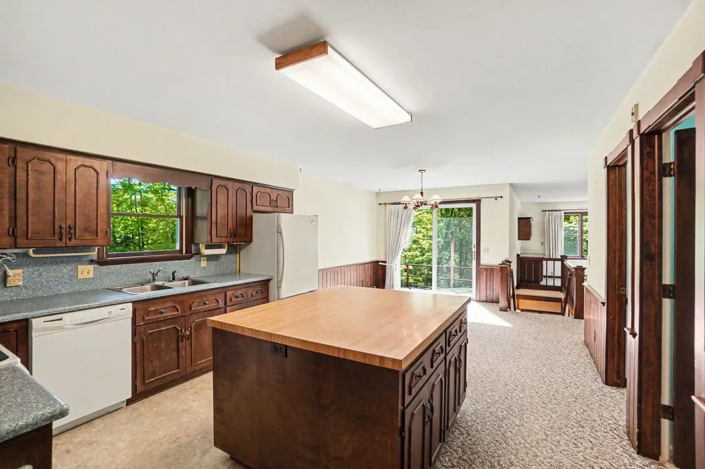 1060 N Meadowbrook Road Unknown City MI 49349