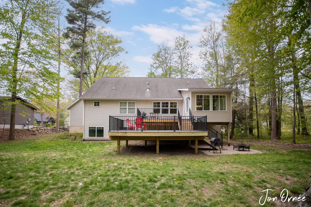 3359 Gaslight Lane Saugatuck Township MI 49453