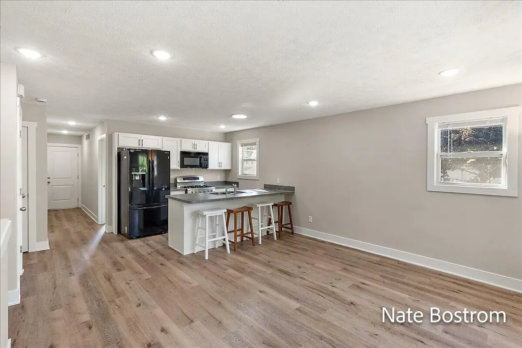 1271 Spring Street Muskegon City MI 49442