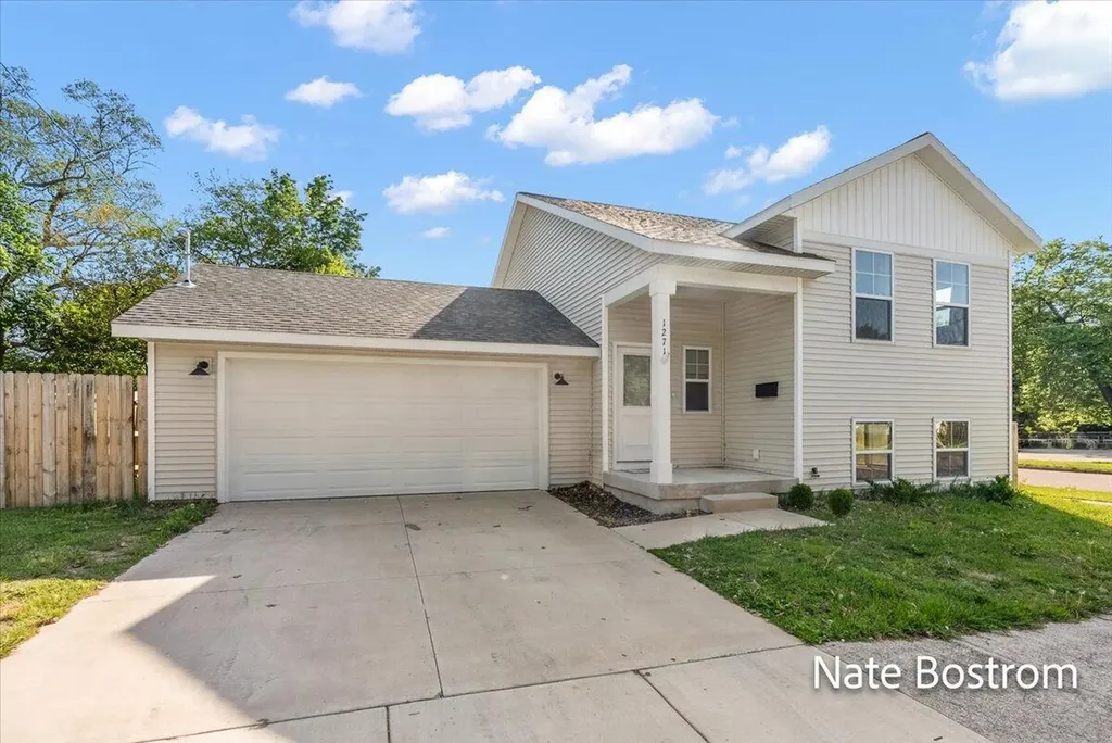 1271 Spring Street Muskegon City MI 49442