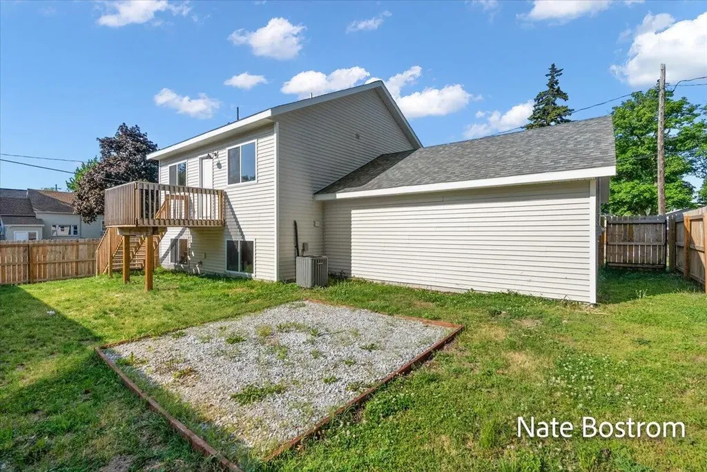 1271 Spring Street Muskegon City MI 49442