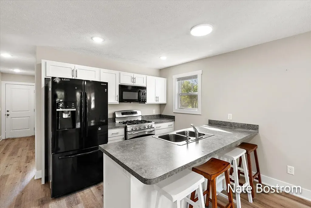 1271 Spring Street Muskegon City MI 49442