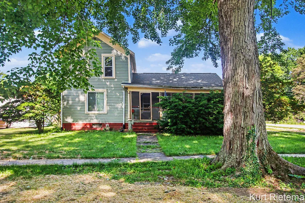 220 Hamilton Avenue Bangor City MI 49013