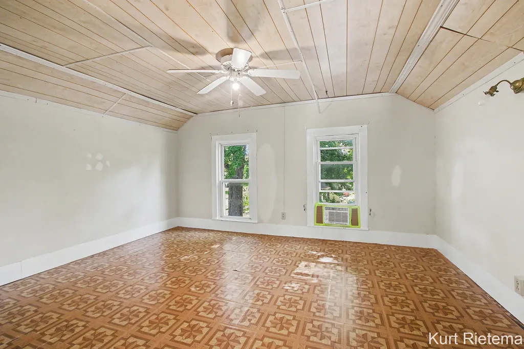 220 Hamilton Avenue Bangor City MI 49013