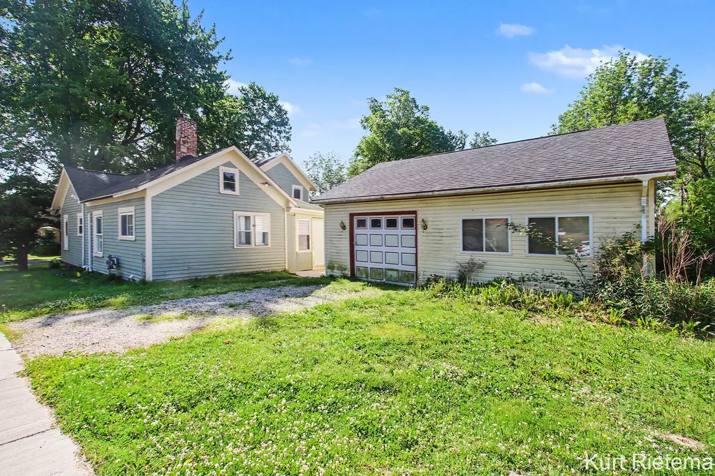 220 Hamilton Avenue Bangor City MI 49013