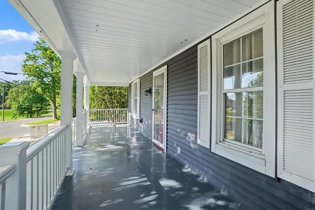 416 Center Street South Haven City MI 49090