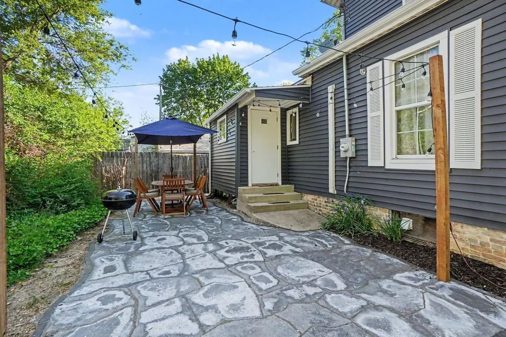 416 Center Street South Haven City MI 49090