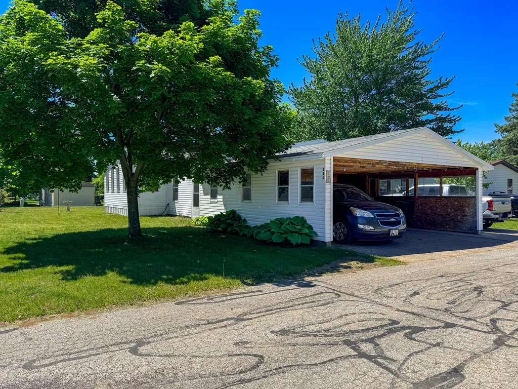 121 Elm Court Muskegon Charter Township MI 49445