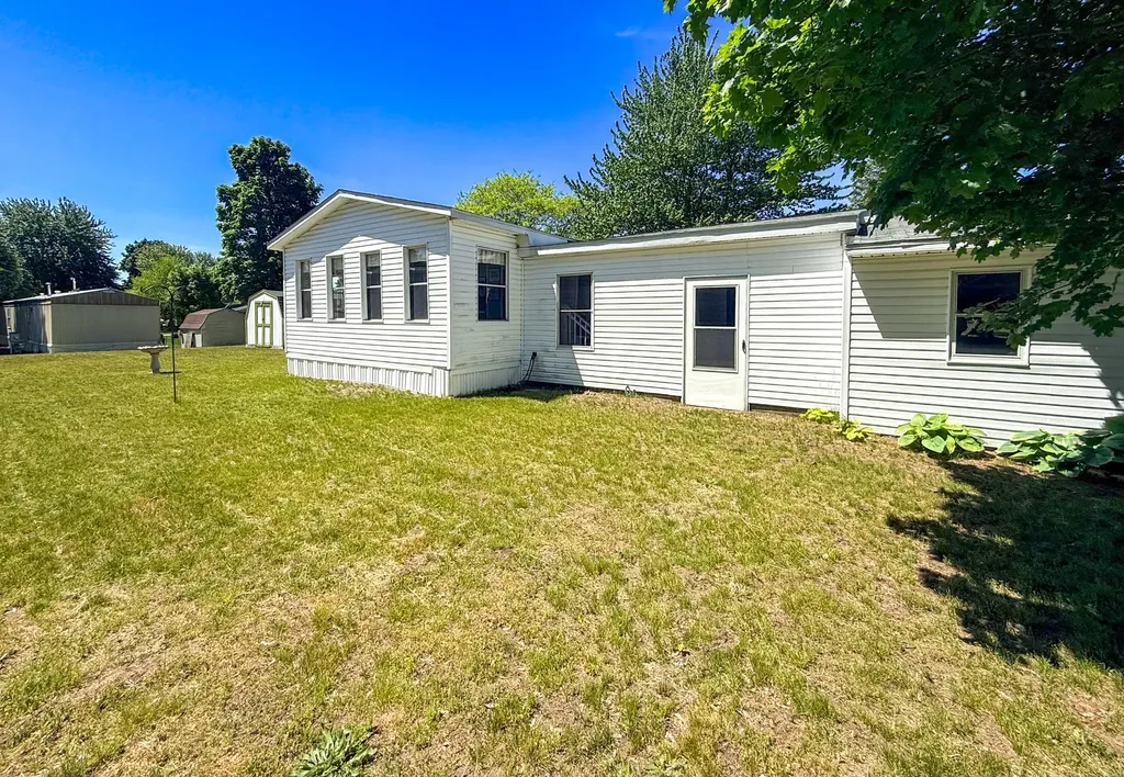 121 Elm Court Muskegon Charter Township MI 49445
