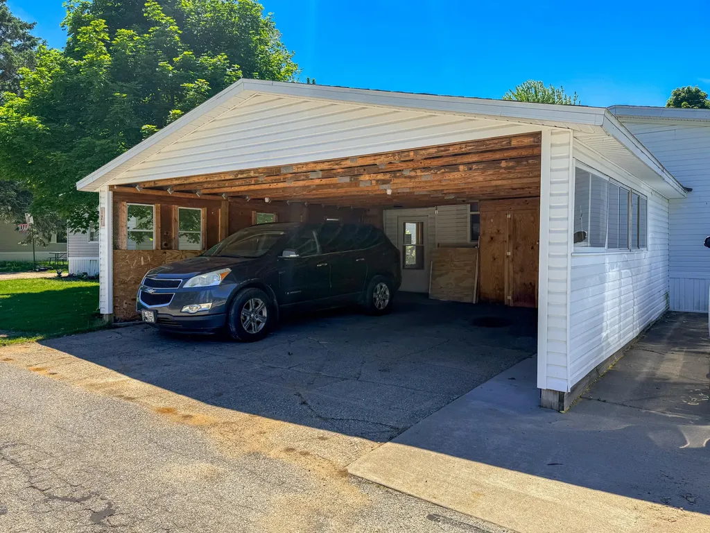 121 Elm Court Muskegon Charter Township MI 49445