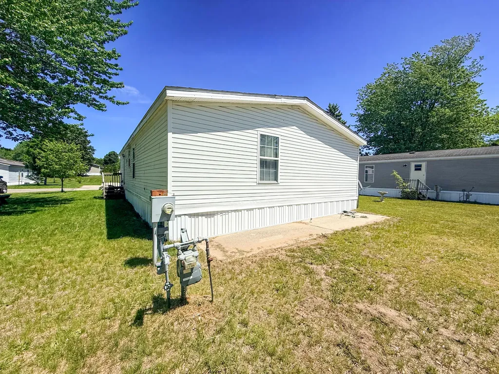 121 Elm Court Muskegon Charter Township MI 49445