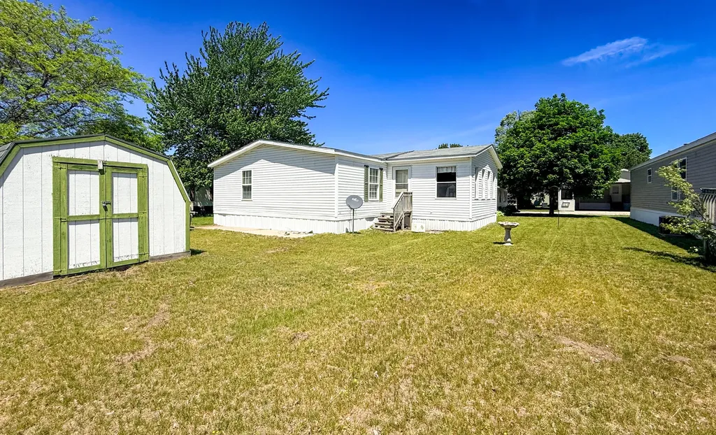 121 Elm Court Muskegon Charter Township MI 49445