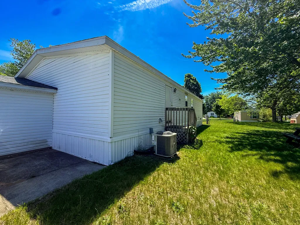 121 Elm Court Muskegon Charter Township MI 49445