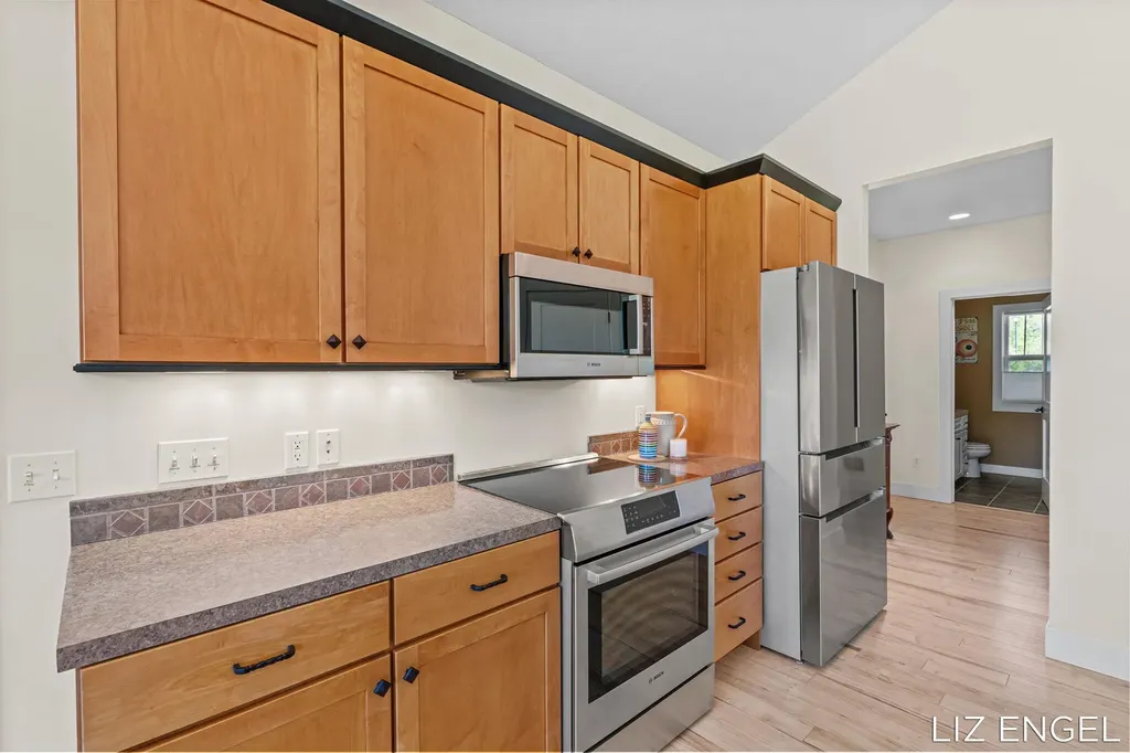 6689 Yamoto Way Saugatuck Township MI 49408