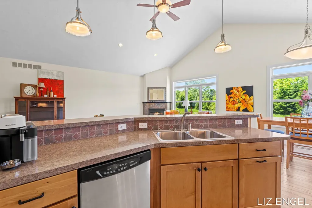 6689 Yamoto Way Saugatuck Township MI 49408