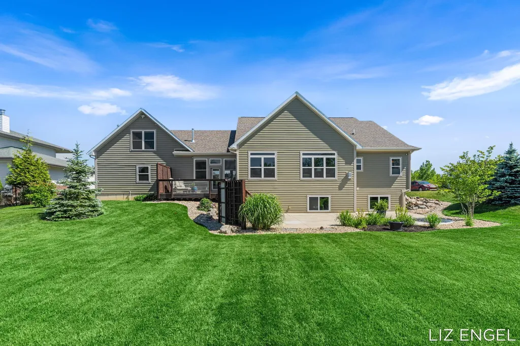 6689 Yamoto Way Saugatuck Township MI 49408