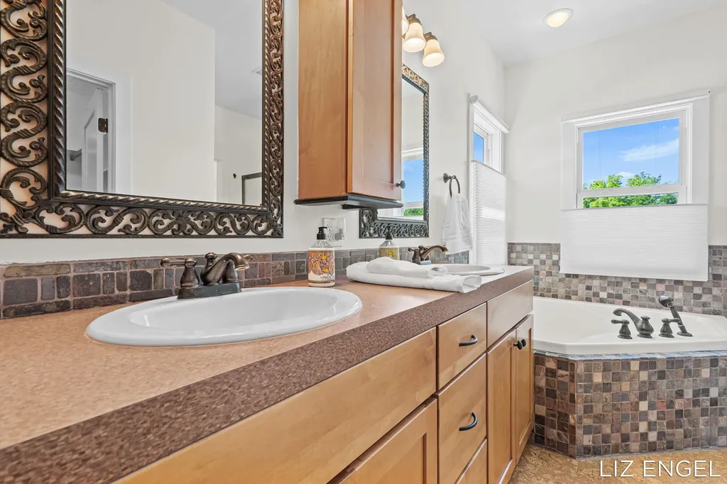 6689 Yamoto Way Saugatuck Township MI 49408