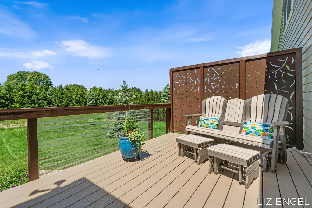 6689 Yamoto Way Saugatuck Township MI 49408