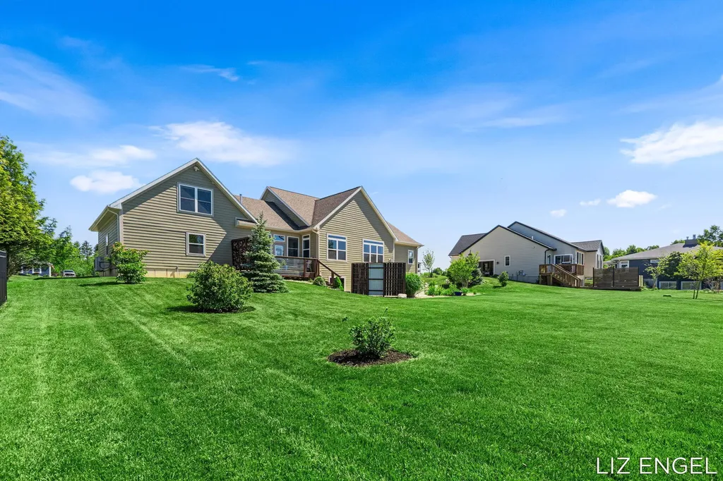 6689 Yamoto Way Saugatuck Township MI 49408