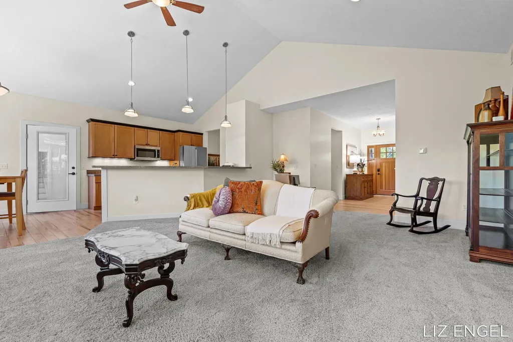 6689 Yamoto Way Saugatuck Township MI 49408