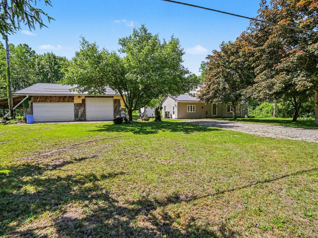 3131 Riley Thompson Road Dalton Township MI 49457
