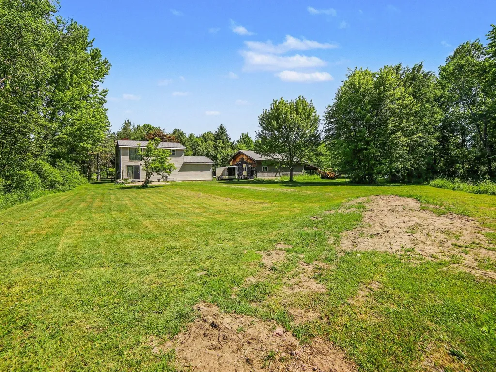 3131 Riley Thompson Road Dalton Township MI 49457
