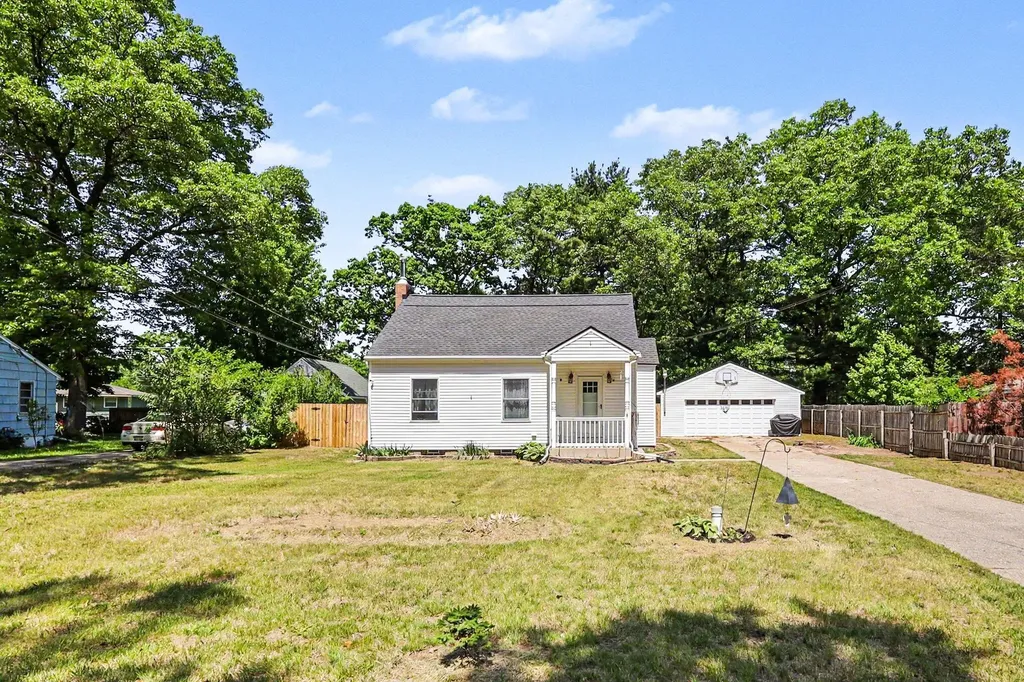 5324 Bryn Mawr Place Egelston Township MI 49442