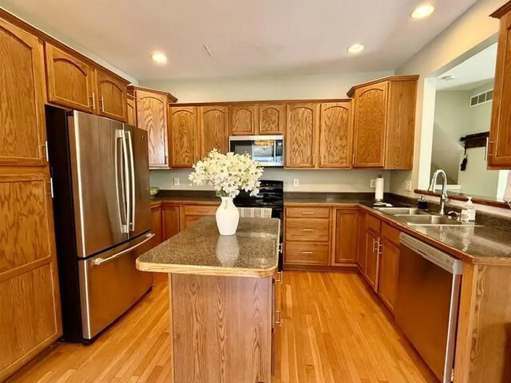 3725 Shearwater Lane East Lansing City MI 48823