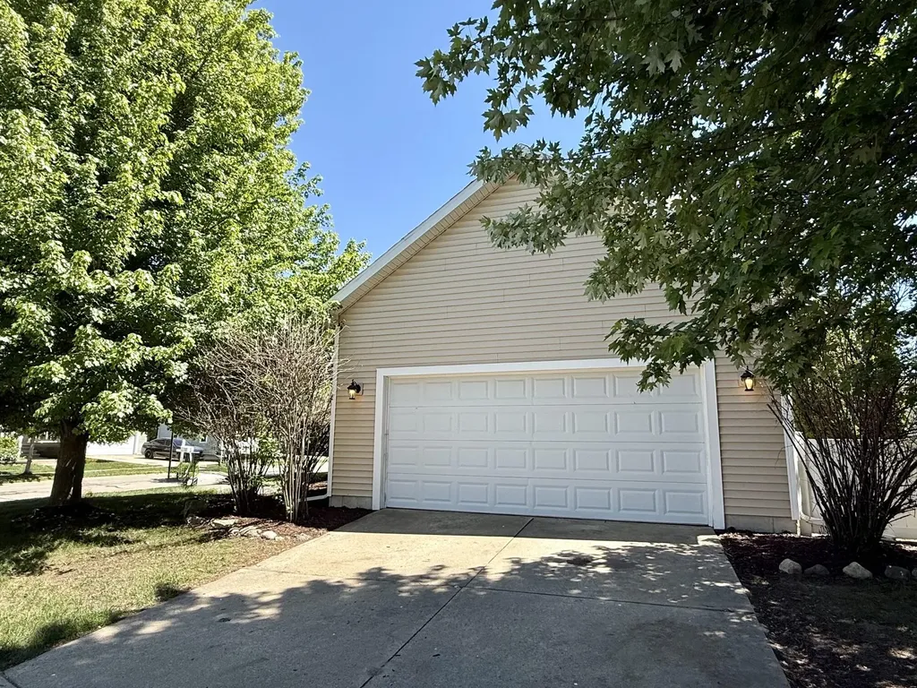 3725 Shearwater Lane East Lansing City MI 48823