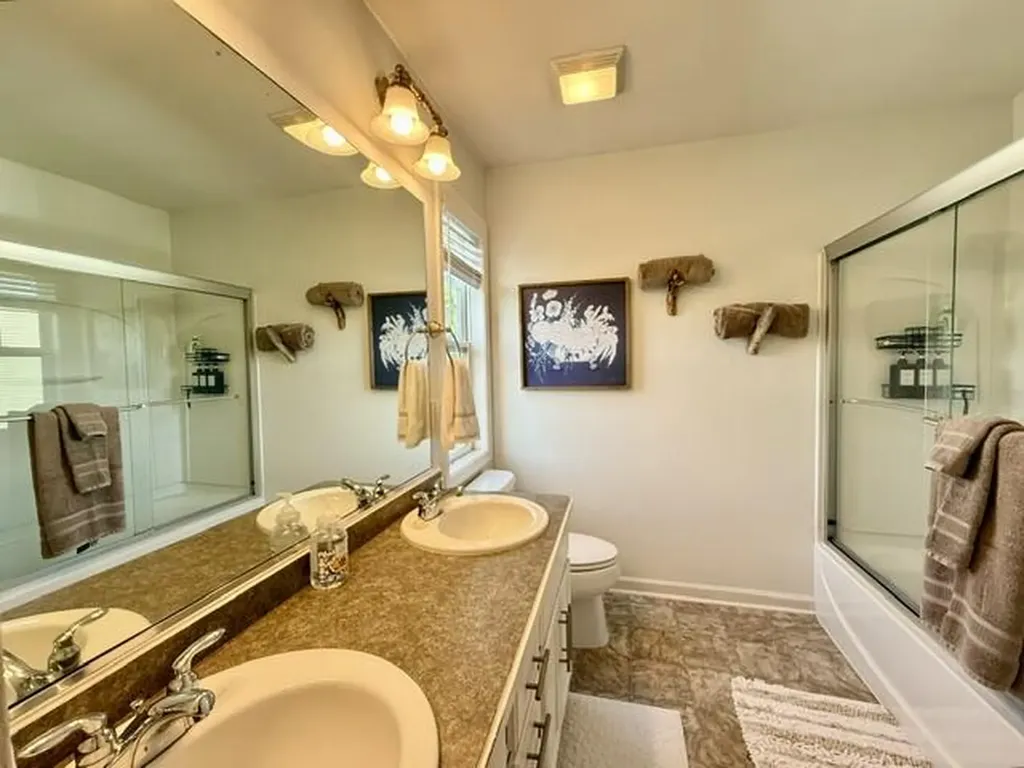3725 Shearwater Lane East Lansing City MI 48823