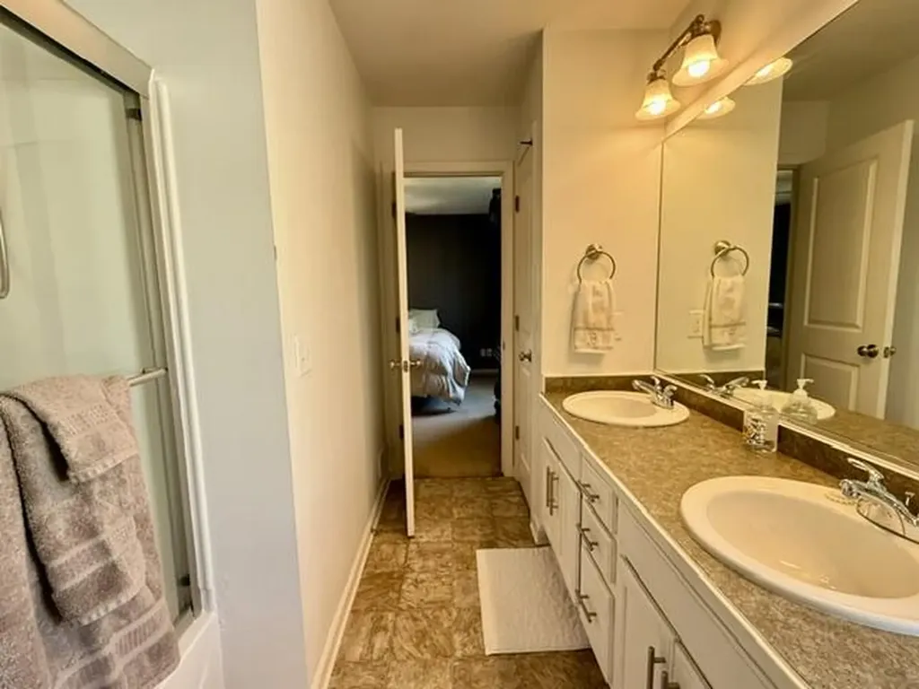 3725 Shearwater Lane East Lansing City MI 48823