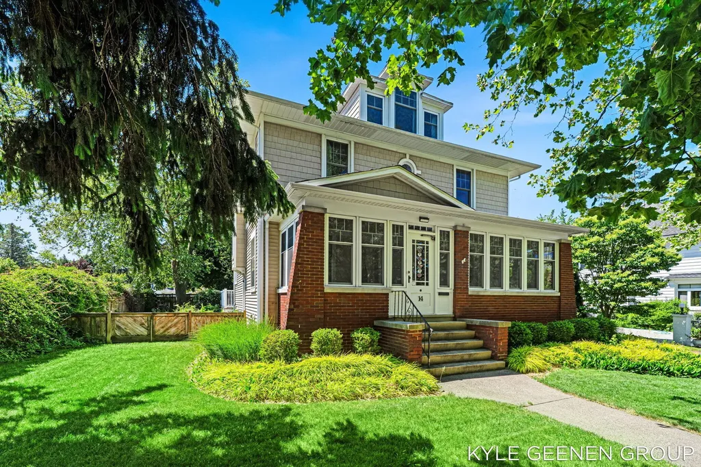 14 E 24th Street Holland City MI 49423