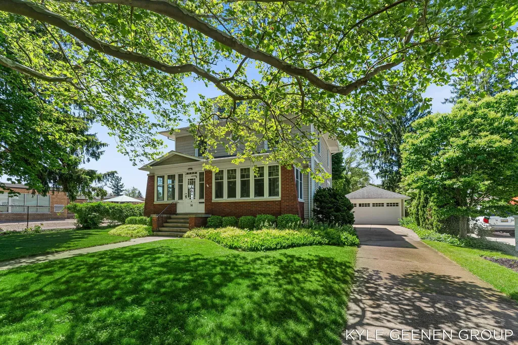 14 E 24th Street Holland City MI 49423