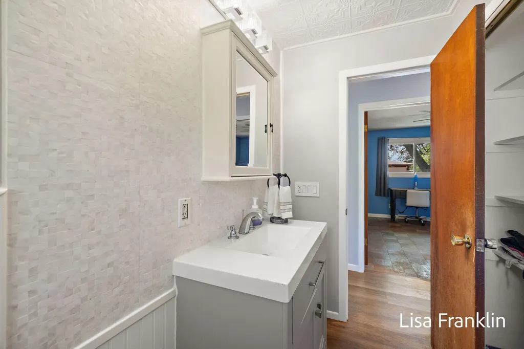 1007 Orchard Avenue Grand Haven City MI 49417