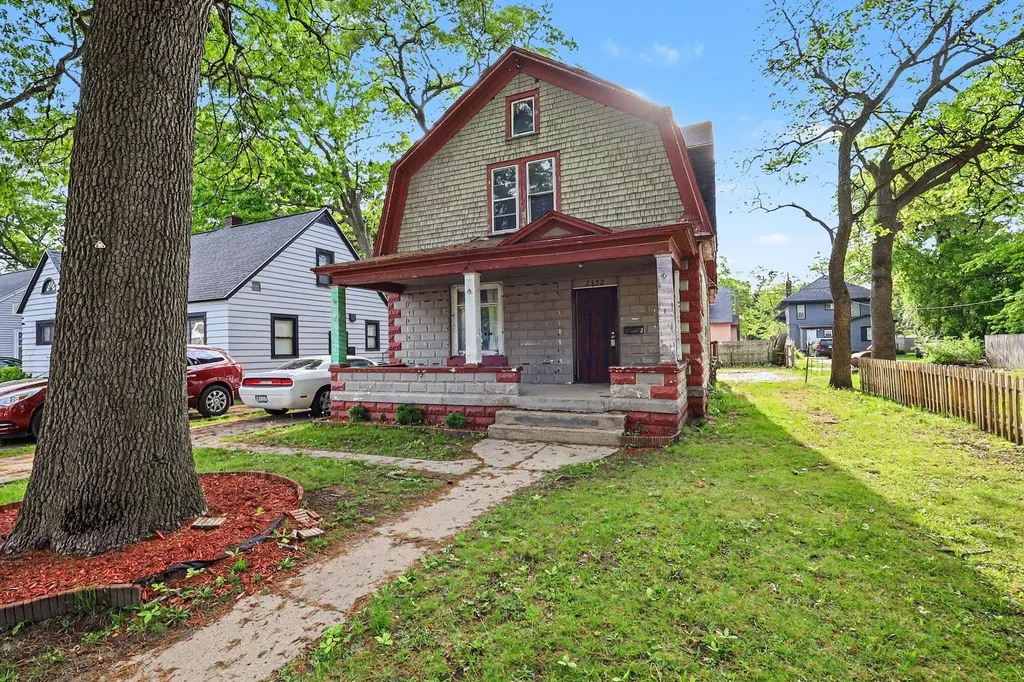 2332 Sanford Street Muskegon Heights City MI 49444