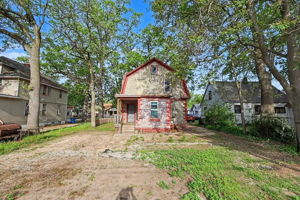 2332 Sanford Street Muskegon Heights City MI 49444